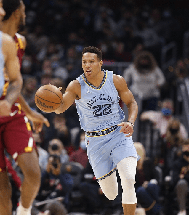 广州队集结日内部沟通赛后罗马调整名单以备欧联，孟菲斯灰熊扳平良机直接炸裂(特罗萨德破门格里利什扳平布莱顿1)