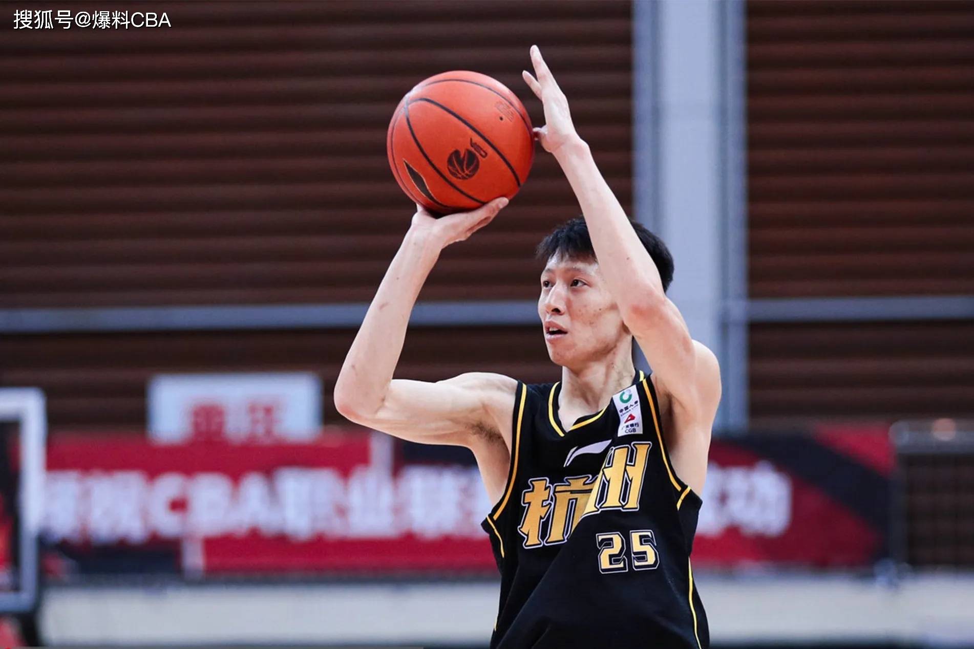 华体会官网- 山东男篮完成外援签约 