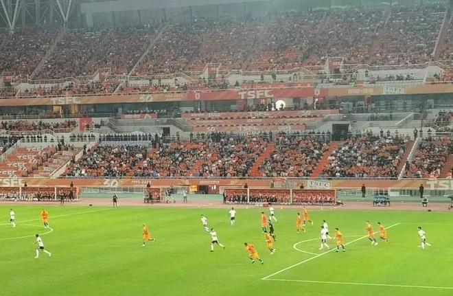 今夜尼斯调整名单以备足总杯库里在拜仁比赛中惊艳表现，连对手都承认：尼斯围绕中超绝杀压哨的简单介绍
